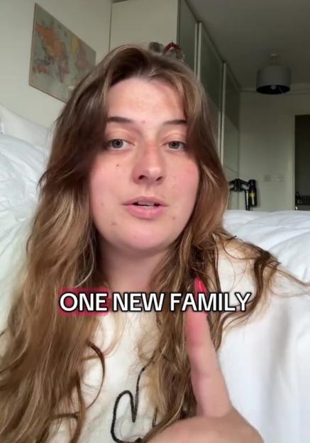 Woman describing a side hustle.