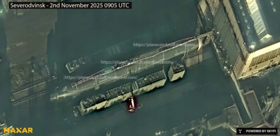 Satellite image of two submarines docked at Severodvinsk.