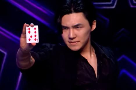 Britain’s Got Talent fans ‘figure out’ how magician Eden performed his mind-blowing card trick – did you spot it?