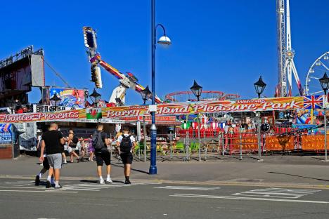 Boy, 16, dies at Barry Island Pleasure Park with fairground brought to standstill & cops launching probe