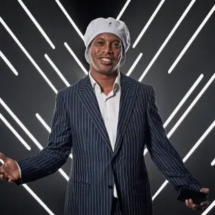 UCL: ‘I like him a lot’ – Ronaldinho names his best player in quarter-final