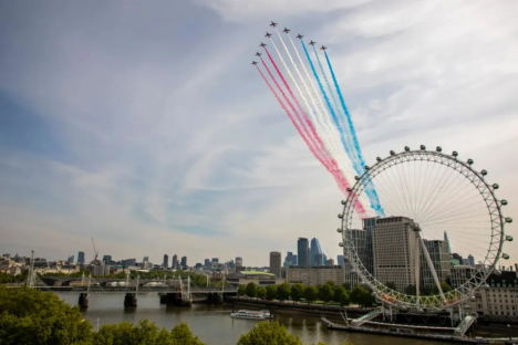 All the timings you need to know for VE Day parade today from spectacular RAF flypast to royal balcony appearance