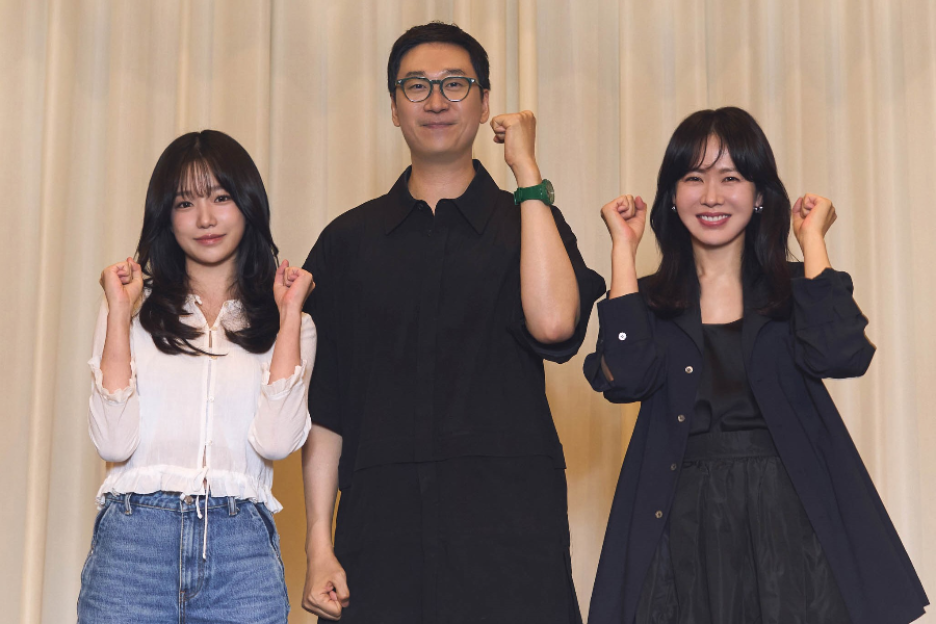 Son Ye Jin And Jo Yuri Confirmed For New Drama “Variety” By Director Of “Mask Girl”