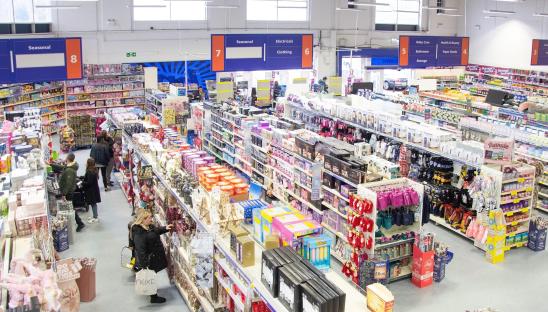 Shoppers race to B&M to bag £2.50 garden buy that will transform your lawn edge in seconds and save you so much cash