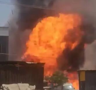Fire guts shops, classrooms in Kano’s Rijiyar Zaki — Fire service