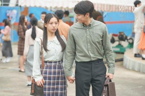 3 Romantic And Melancholic K-Dramas To Watch If You Loved &#8220;Way Back Love&#8221; 4