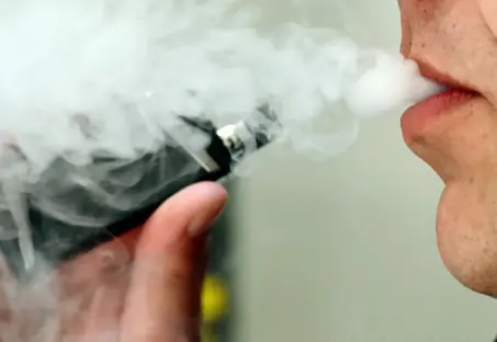 Major warning to anyone who vapes as £600 fines to hit in just DAYS for common mistake