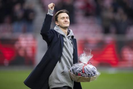 ‘Shown us what courage means’ – Ex-Arsenal star, 29, rips up contract after being diagnosed with rare brain condition