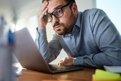 Sage DOWN: Payroll system used by millions crashes in ‘global outage’ sparking fears over payslips being DELAYED
