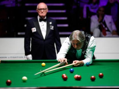 SHEFFIELD, ENGLAND - MAY 03: Tony Knowles of England plays a shot in the first round match against Mark Davis of England on day 1 of the 2023 LLP Solicitors World Seniors Championship at Crucible Theatre on May 3, 2023 in Sheffield, England. (Photo by VCG/VCG via Getty Images)