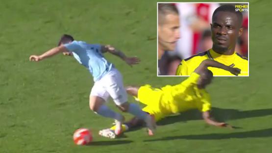 ‘Is anyone surprised?’ – Ex-Man Utd star gets clumsy red card as fans say ‘he’s played his last game’ for La Liga side