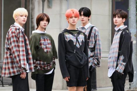 TXT’s “Chasing That Feeling” Becomes Their 9th MV To Hit 100 Million Views