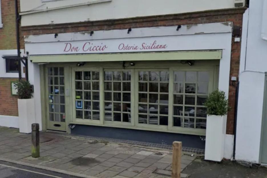 Restaurant Shuts Down, Blames Lack of Local Support in Fiery Farewell Post After 'Humiliating' Empty Nights