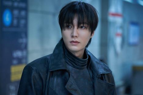Lee Min Ho Transforms Into A Novel Protagonist With A Regression Ability In New Film “Omniscient Reader” 4