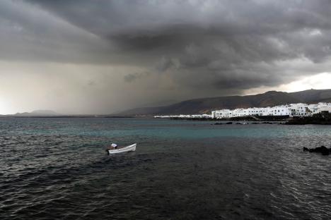 Spain Easter weather shock as forecast predicts SNOW & storms on mainland AND holiday islands after floods hit Lanzarote