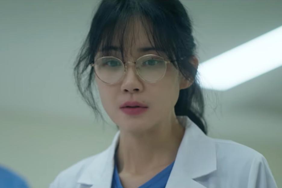 Watch: Lee Bo Young And Lee Min Ki’s “Mary Kills People” Asks Whether Euthanasia Is Mercy Or Murder In New Teaser