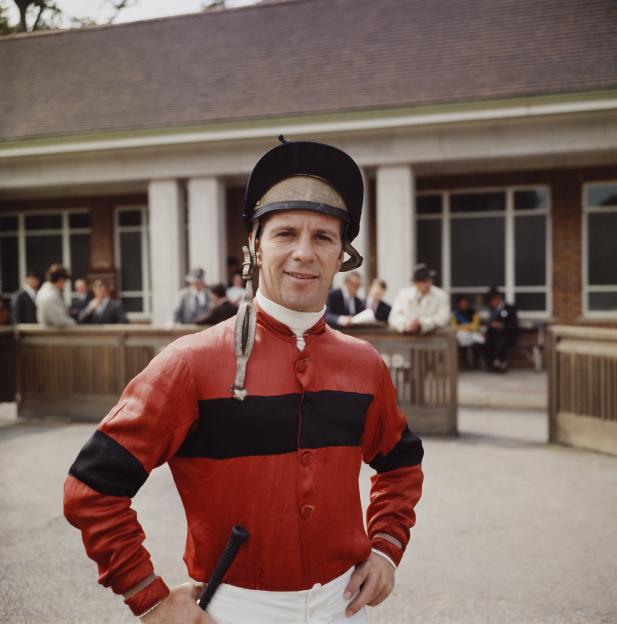 Photo of Welsh jockey Geoff Lewis at a horse race.