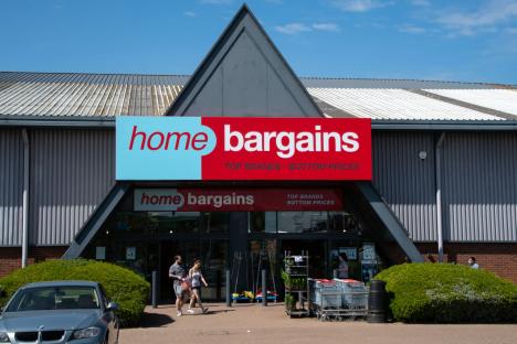Home Bargains is selling a ‘fantastic aquarium’ and rainbow sprinkler for cheap – it’s great for the warmer weather