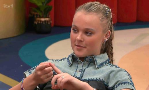 Ella Rae Wise playing "two truths and a lie" on Celebrity Big Brother.