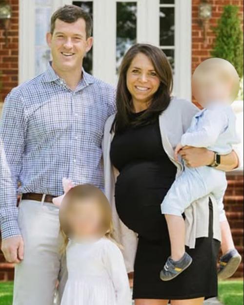 Photo of a pregnant woman and her husband with their children, whose faces are blurred.