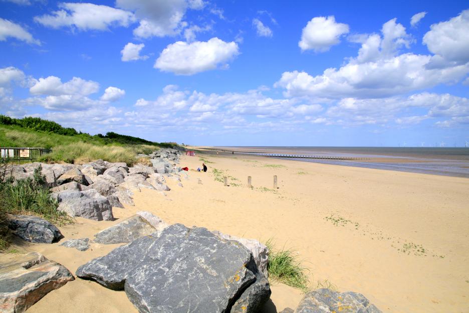 Swimmer in his 30s dies after being pulled from sea at popular UK beach just days after woman died at same resort