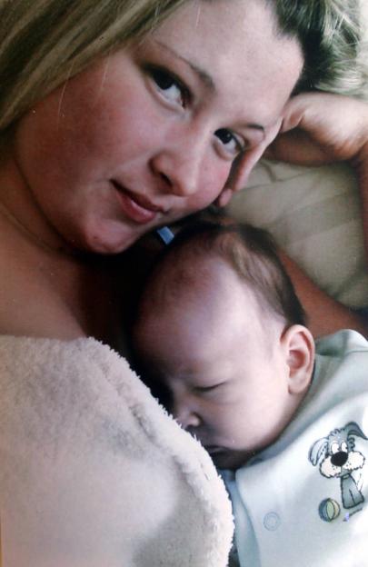 Photo of Samantha Madgin and her baby son Callum.