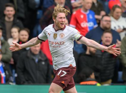 Kevin De Bruyne celebrating a goal at Selhurst Park.