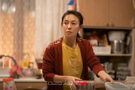 Jang Young Nam And Kim Sun Young Are Both Mothers Who Have Lost Their Husbands In New Drama “Our Unwritten Seoul” 4