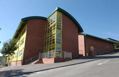 Dover school plunged into lockdown over ‘urgent incident’ with pupils ‘immediately’ evacuated & told to stay away