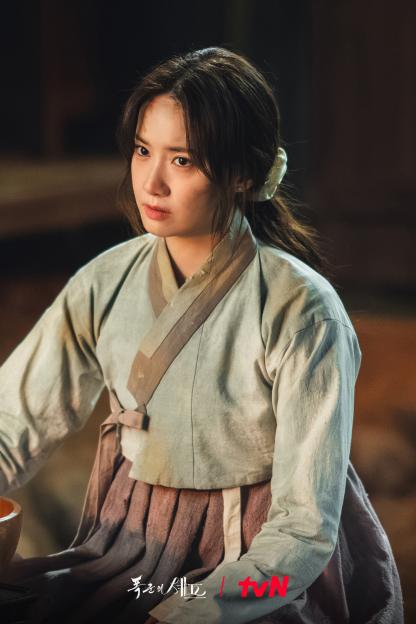 Lim-yoona-4