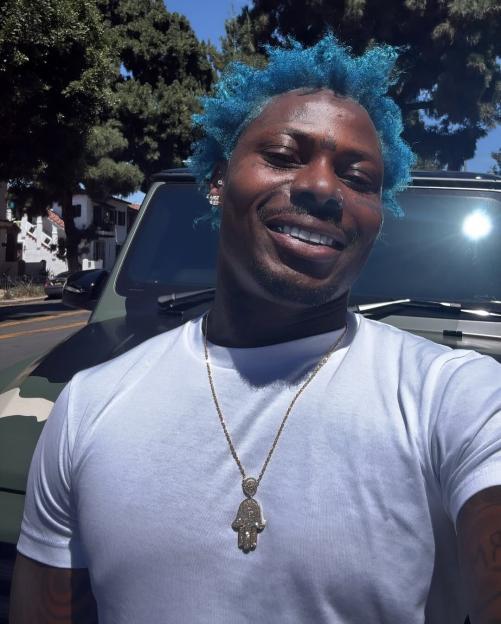 Asake Just Made Electric Blue Hair a Must-See Moment