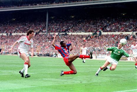 Ian Wright scoring a goal for Crystal Palace against Manchester United in the 1990 FA Cup Final.