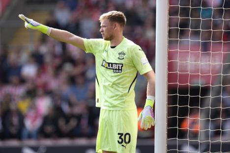 Southampton goalkeeper Aaron Ramsdale directing play.