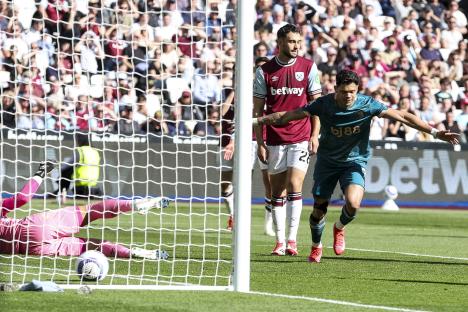 Aston Villa vs Nottingham Forest LIVE SCORE: Latest after Palace beat Brighton and Wolves fight back at Ipswich – latest