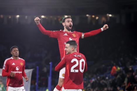 LEICESTER, ENGLAND - MARCH 16: Bruno Fernandes of Manchester United celebrates with Digo Dalot after scoring their third goal during the Premier League match between Leicester City FC and Manchester United FC at The King Power Stadium on March 16, 2025 in Leicester, England. (Photo by Alex Livesey - Danehouse/Getty Images)