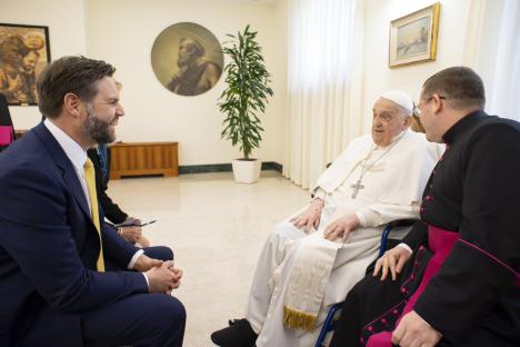 Easter: US VP Vance meets Pope Francis [PHOTOS]