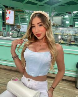 Horror as influencer model Maria Jose Estupinan, 22, shot dead at her door by hitman dressed as delivery driver