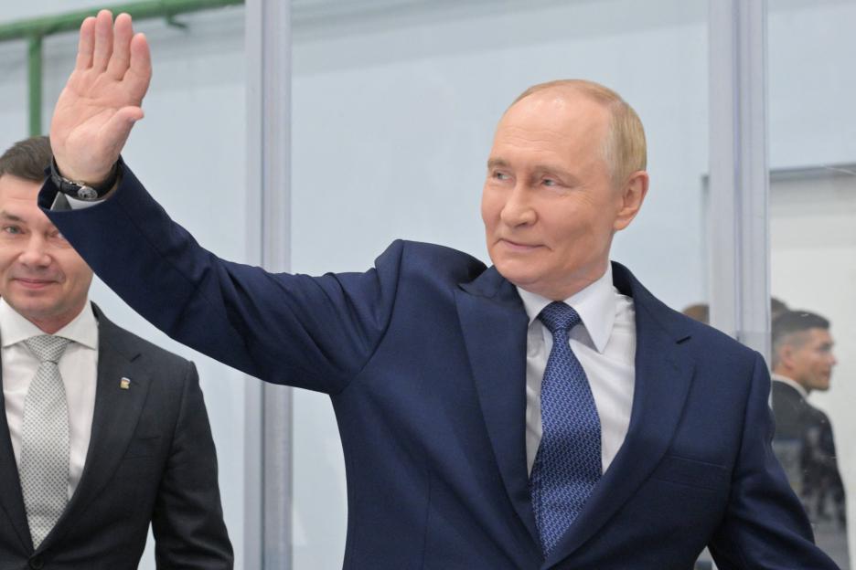 Russia’s twisted digs at Ukraine ahead of Alaska talks from Lavrov wearing USSR jumper to media served ‘Chicken Kiev’
