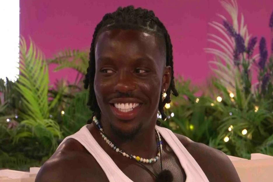 Watch as Dejon storms off in fiery row with Billykiss as he makes cruel jibe