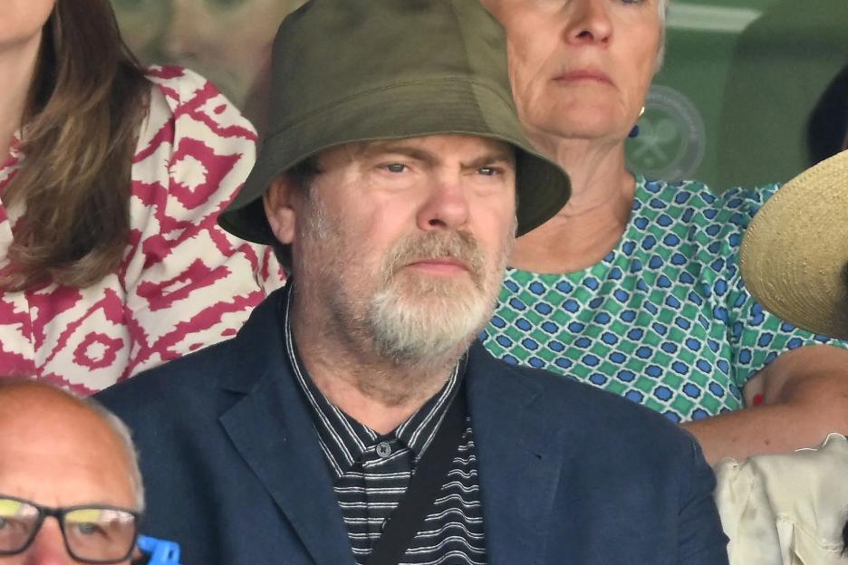 Huge sitcom star looks worlds away from TV fame with bushy beard as he’s spotted at Wimbledon