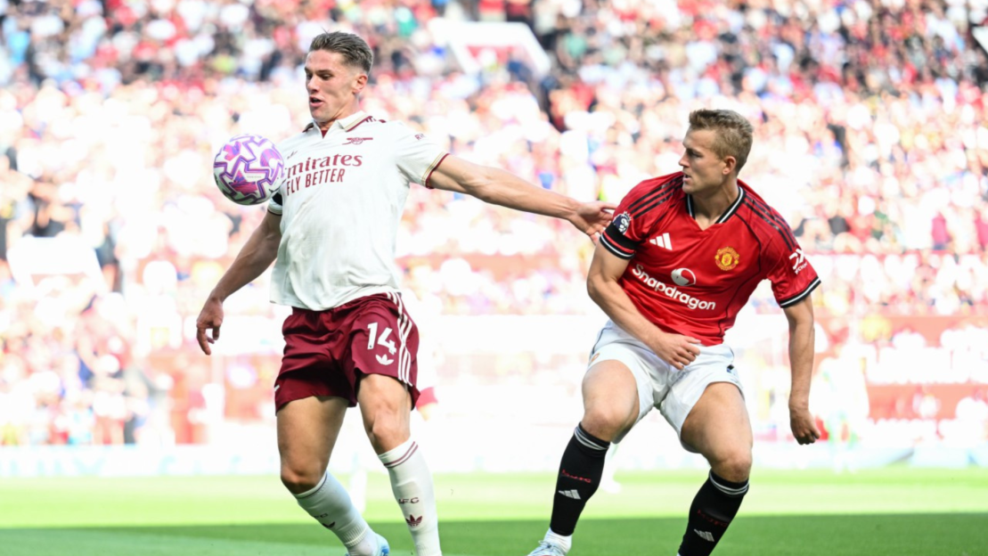 Man Utd vs Arsenal LIVE SCORE: Calafiori header puts Gunners AHEAD with Red Devils pushing for equaliser – latest