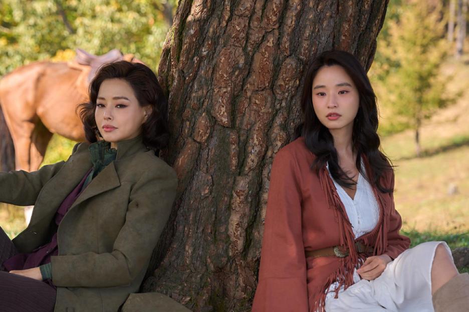 3 Key Reasons To Watch Lee Ha Nee And Bang Hyo Rin’s New Drama “Aema”