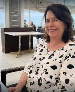 Photo of Karen Carter, a British woman murdered in France.