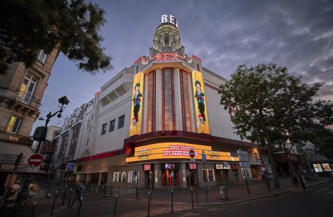 Inside ‘world’s largest cinema’ the ‘Big King’ with 2,700-seater triple-decker ‘grand hall’ and giant 3,000sq ft screen