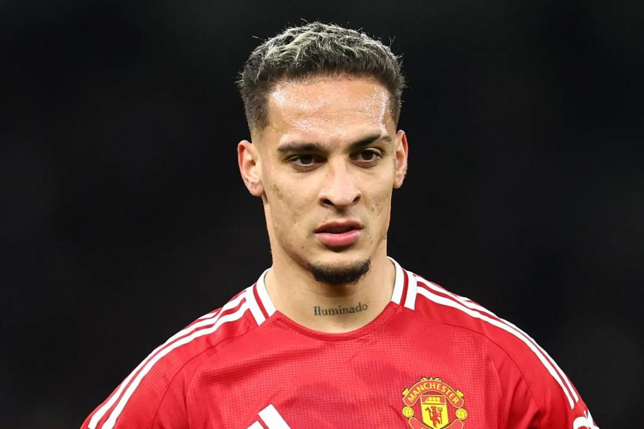 Man Utd ‘hand Antony ultimatum to accept transfer offer this week or rot in stands as Real Betis hold out for loan deal’