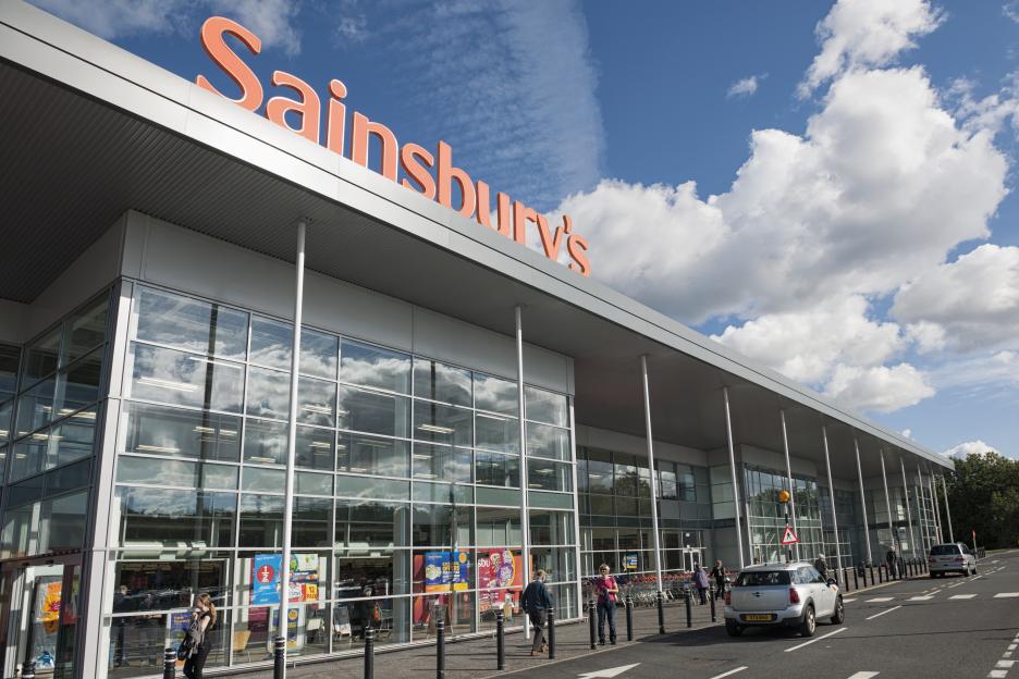 ‘Going into Sainsbury’s is dangerous’ cry shoppers as they scramble to get their hands on perfect spring lace skirt