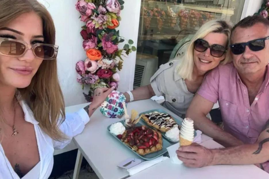 Couple, 49 and 52, killed in tragic helicopter crash after travelling to Isle of Wight for flying lesson are pictured
