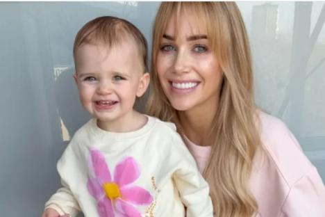 Laura Anderson hits back after she’s mum-shamed for jetting to the Maldives with boyfriend but WITHOUT daughter Bonnie