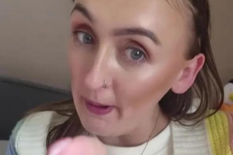Mum slams parents buying back to school gifts & ‘balloon arches’ saying ‘a present anytime anything happens’ is a joke