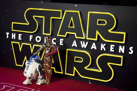R2-D2 and C-3PO at the Star Wars: The Force Awakens premiere.
